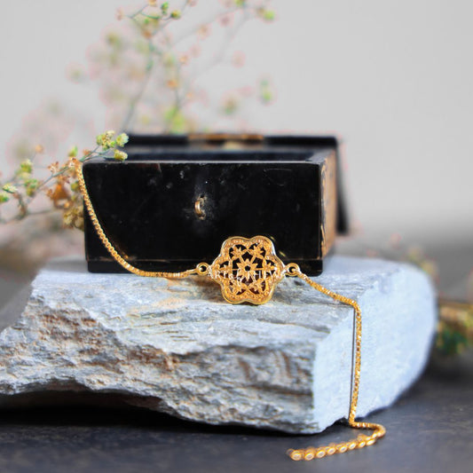 Star bezel Bracelet in Thewa jewellery