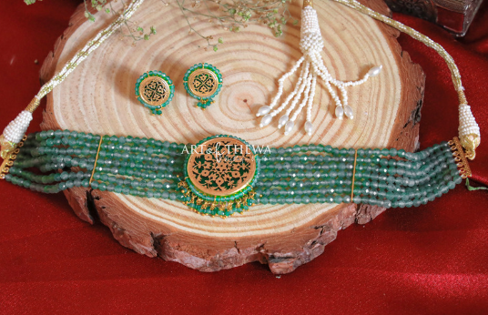 Ahyana Green Thewa art choker set