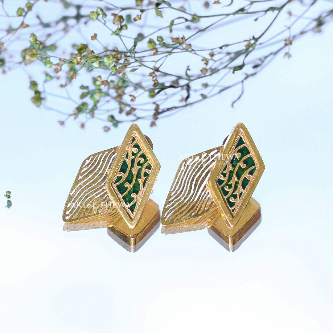 Vivid 3D thewa art earrings