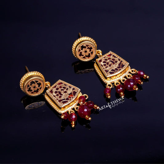 Mayura 2-Step Earrings – A Symphony of Intricacy and Elegance