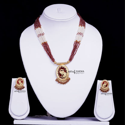 One-Sided Peacock Pendant Set – A Symphony of Elegance and Intricacy