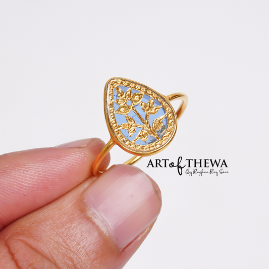 Pear Mood ring in Thewa art